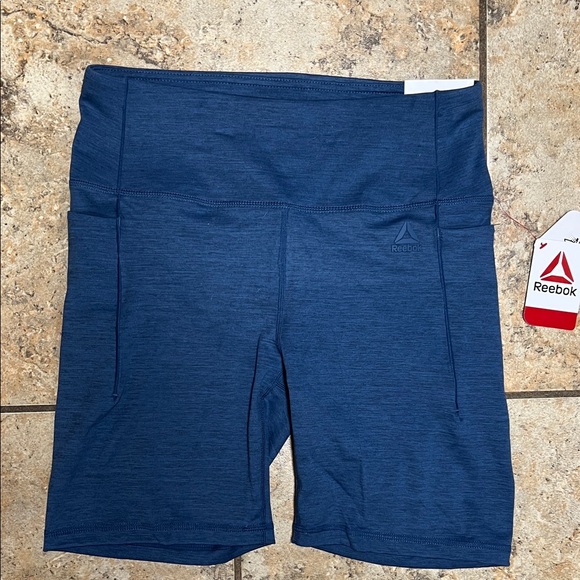 Reebok Blue Shorts & Top - Picture 11 of 15